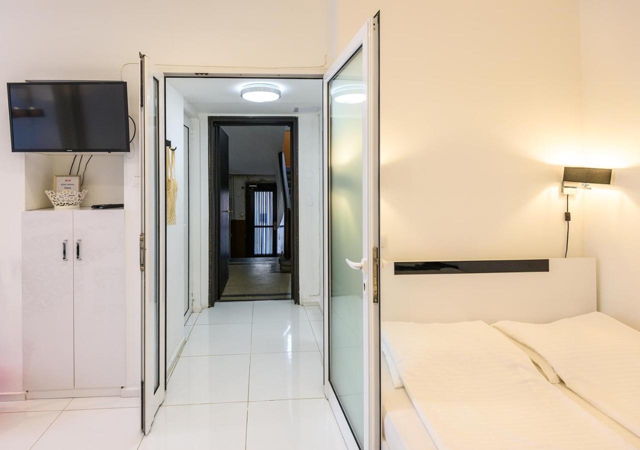 Zero-Waste Studio Apartment In Central Sofia Ngoại thất bức ảnh