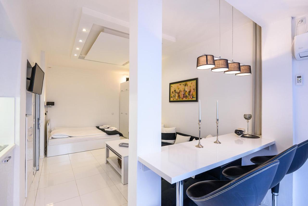 Zero-Waste Studio Apartment In Central Sofia Ngoại thất bức ảnh
