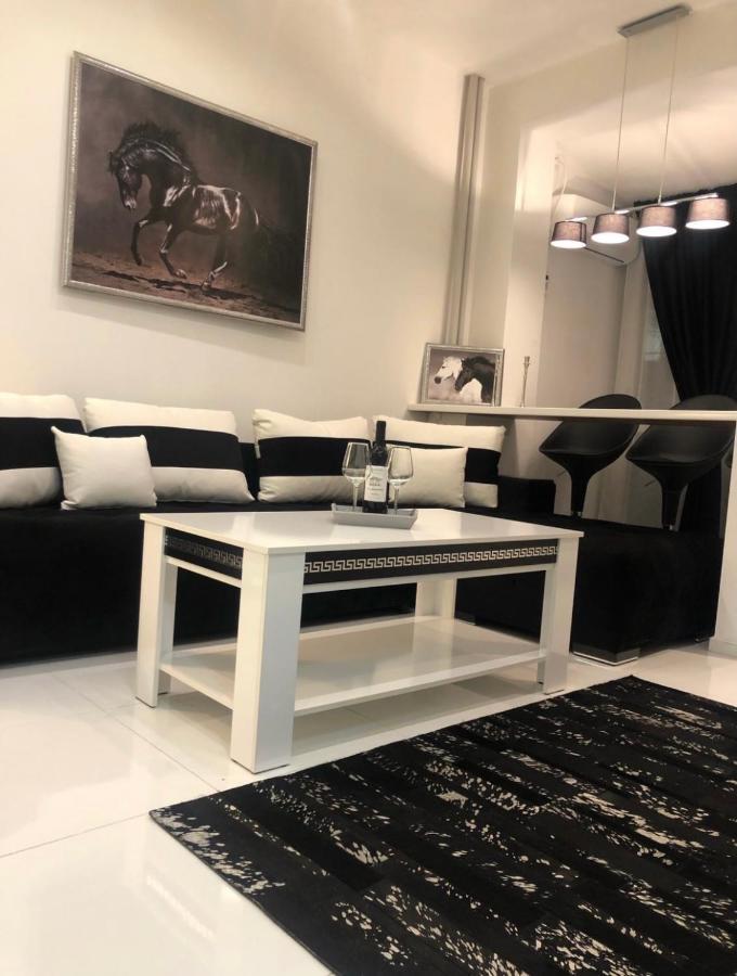 Zero-Waste Studio Apartment In Central Sofia Ngoại thất bức ảnh